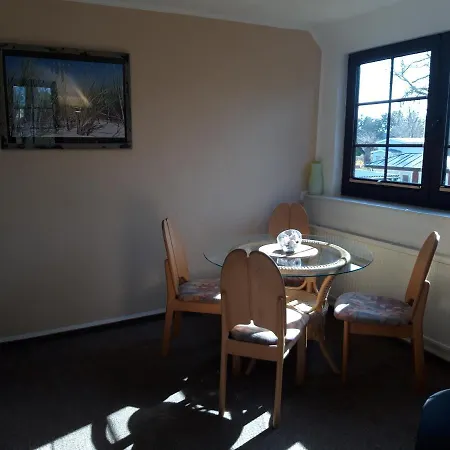 Lange Str. 15 - Ferienwohnung Prerow Buitenkant foto