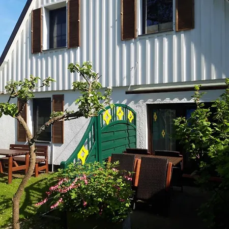 Lange Str. 15 - Ferienwohnung Prerow Buitenkant foto